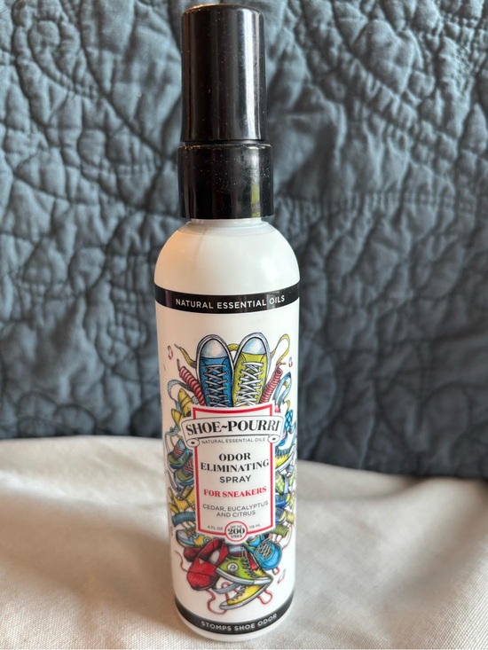 Shoe-Pourri Other - Shoe-Pourri Sneaker Odor Eliminating Spray 4 oz Cedar Eucalyptus Citrus NEW
